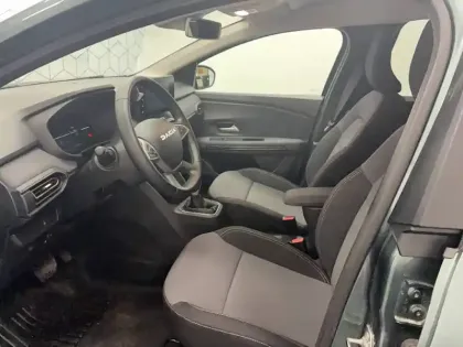 Photo 10 Dacia Jogger  Hybrid 140 7 places GSR2