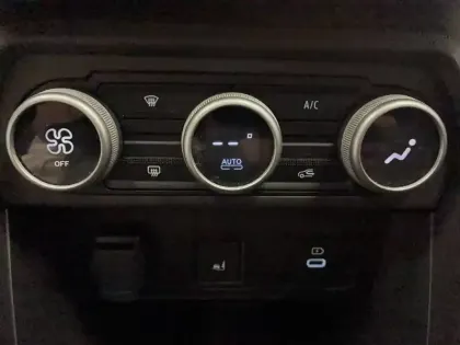 Photo 61 Dacia Jogger  Hybrid 140 7 places GSR2