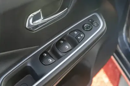 Photo 23 Nissan Micra  IG-T 92