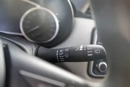 Photo 38 Nissan Micra  IG-T 92