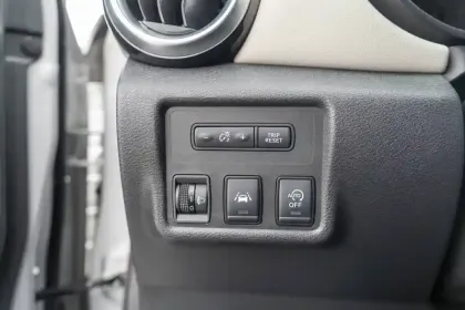 Photo 29 Nissan Micra  IG-T 92