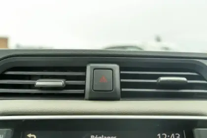 Photo 44 Nissan Micra  IG-T 92