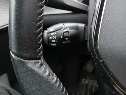 Photo 15 Peugeot 208  BlueHDi 100 S&S BVM6