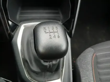 Photo 12 Peugeot 208  BlueHDi 100 S&S BVM6