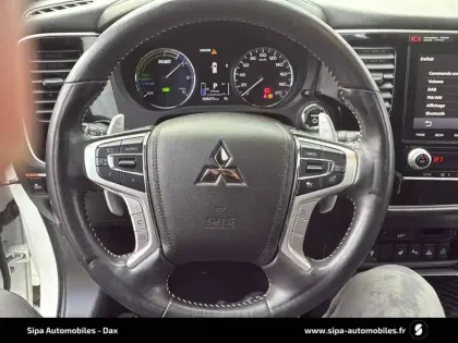 Photo 20 Mitsubishi Outlander  2.4l PHEV Twin Motor 4WD