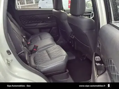 Photo 15 Mitsubishi Outlander  2.4l PHEV Twin Motor 4WD