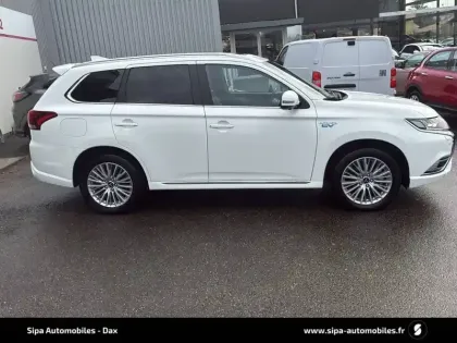Photo 30 Mitsubishi Outlander  2.4l PHEV Twin Motor 4WD