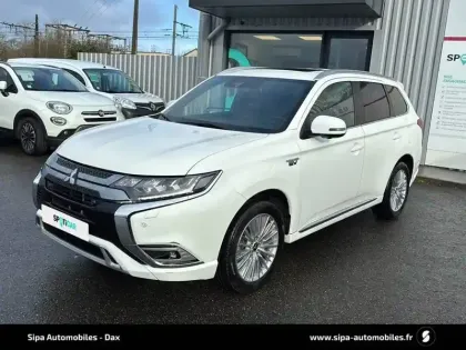 Photo 31 Mitsubishi Outlander  2.4l PHEV Twin Motor 4WD