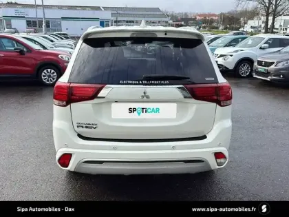 Photo 35 Mitsubishi Outlander  2.4l PHEV Twin Motor 4WD