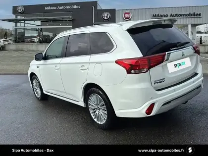 Photo 6 Mitsubishi Outlander  2.4l PHEV Twin Motor 4WD