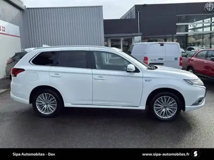 Photo 34 Mitsubishi Outlander  2.4l PHEV Twin Motor 4WD