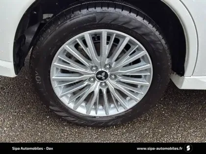 Photo 12 Mitsubishi Outlander  2.4l PHEV Twin Motor 4WD