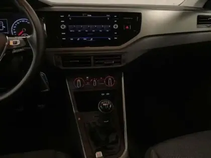 Photo 9 Volkswagen Polo 1.0 80 S&S BVM5 Lounge