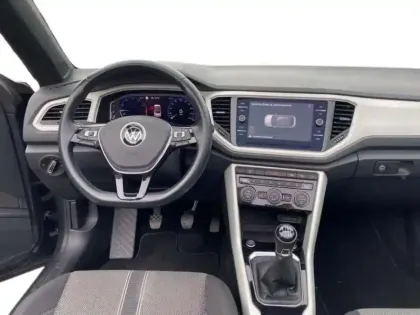 Photo 7 Volkswagen T-roc Cabriolet 1.0 TSI 110 Start/Stop BVM6 Style