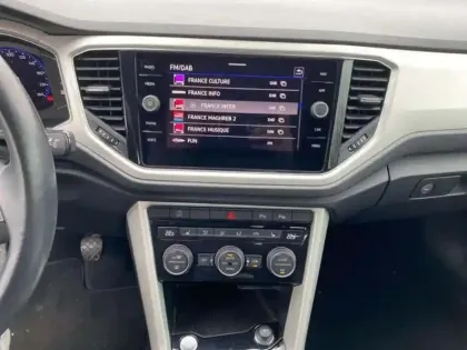 Photo 9 Volkswagen T-roc Cabriolet 1.0 TSI 110 Start/Stop BVM6 Style