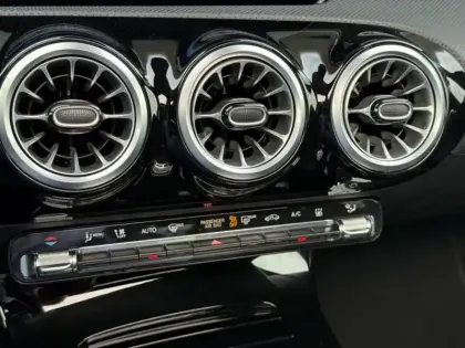 Photo 61 Mercedes Classe A 250 e Hybrid EQ AMG Line