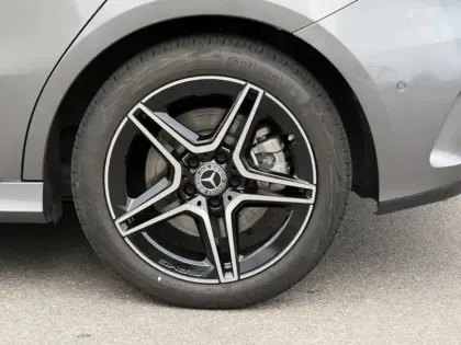 Photo 40 Mercedes Classe A 250 e Hybrid EQ AMG Line