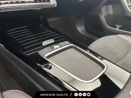 Photo 14 Mercedes Classe A 200 d AMG Line