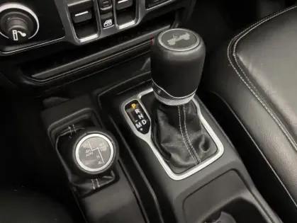 Photo 19 Jeep Wrangler 2.0 T 380ch 4xe Overland