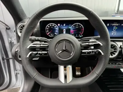 Photo 22 Mercedes Classe A 200 d AMG Line