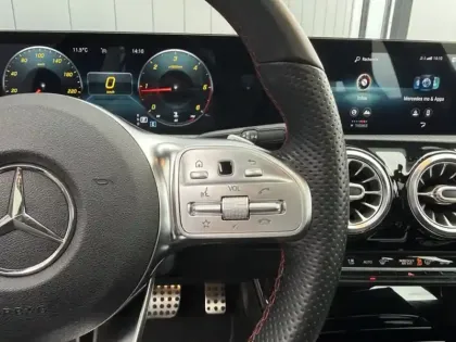 Photo 23 Mercedes Classe A 200 d AMG Line