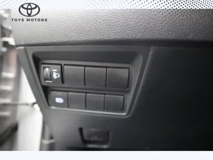 Photo 12 Toyota Yaris Hybride 116h 2WD Design MY22