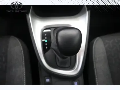 Photo 14 Toyota Yaris Hybride 116h 2WD Design MY22