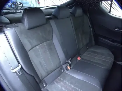 Photo 19 Toyota C-HR 2.0 Hybride 184 GR Sport