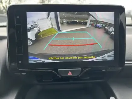 Photo 14 Toyota Yaris Hybride 116h Design CARGO