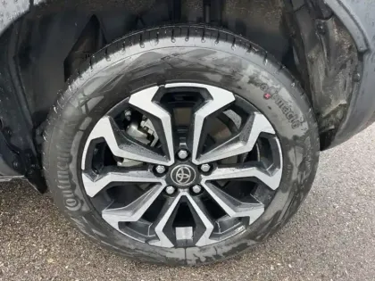 Photo 8 Toyota Yaris Hybride 116h Design CARGO