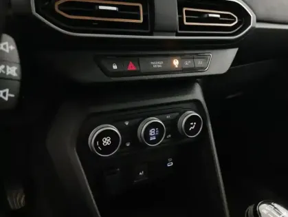 Photo 23 Dacia Sandero TCe 90 GSR2 Stepway Extreme