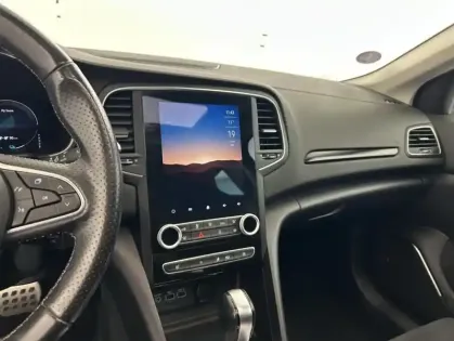 Photo 16 Renault Megane 1.6 E-Tech Plug-in 160ch RS Line + Toit ouvrant