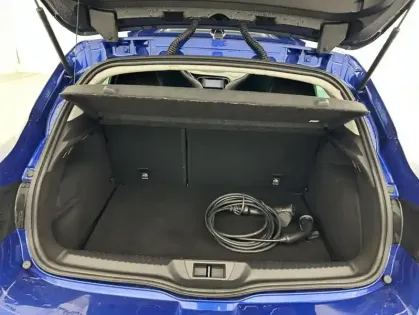 Photo 8 Renault Megane 1.6 E-Tech Plug-in 160ch RS Line + Toit ouvrant