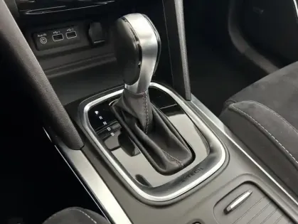 Photo 18 Renault Megane 1.6 E-Tech Plug-in 160ch RS Line + Toit ouvrant