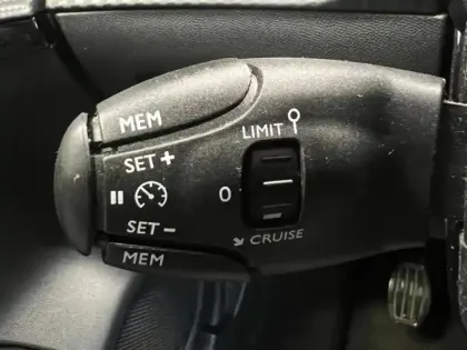 Photo 10 Peugeot 208  1.2 PureTech 75ch S&S Active