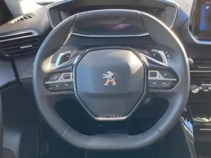 Photo 10 Peugeot 2008  1.2 PureTech 130ch S&S Roadtrip EAT8