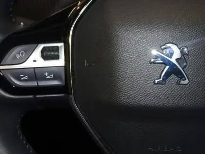 Photo 13 Peugeot 208  1.2 PureTech 75ch S&S Style