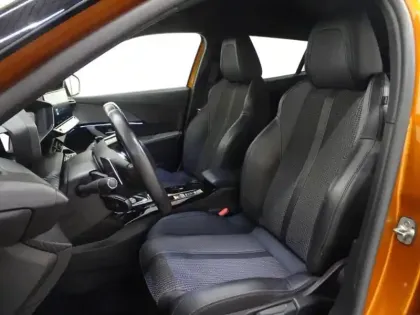 Photo 10 Peugeot 2008  1.2 PureTech 130ch S&S GT EAT8