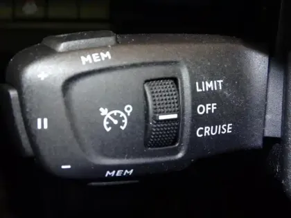 Photo 14 Peugeot 3008  1.5 BlueHDi 130ch S&S Allure Pack