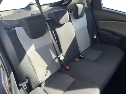 Photo 8 Toyota Yaris  70 VVT-i France Business 5p RC19