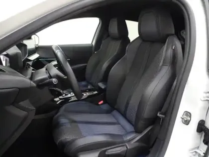 Photo 10 Peugeot 208  e- 136ch GT