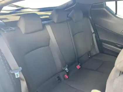 Photo 8 Toyota C-HR  122h Edition 2WD E-CVT