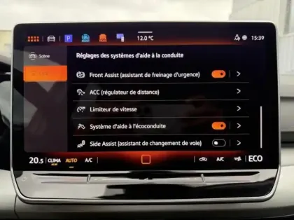 Photo 10 Volkswagen Golf  1.5 eHybrid 204ch VW Edition DSG6