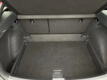 Photo 10 Volkswagen Taigo  1.0 TSI 116ch R-Line Edition DSG7