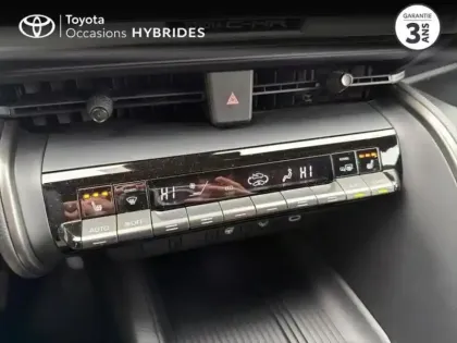 Photo 12 Toyota C-HR  1.8 Hybride 140ch Design NG23