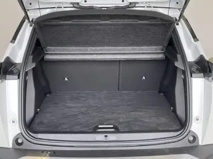 Photo 9 Peugeot 2008 Gén. II Ph1 NG GT 5