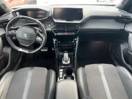 Photo 7 Peugeot 2008 Gén. II Ph1 NG GT 5