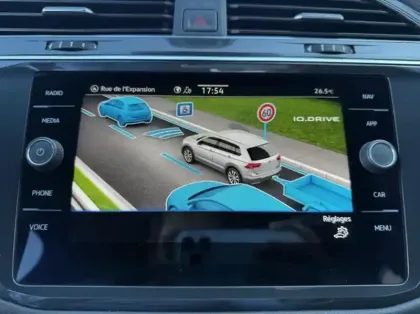 Photo 12 Volkswagen Tiguan  Allspace 2.0 TDI 150ch R-Line DSG7