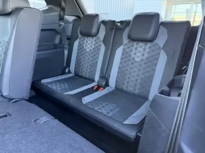 Photo 6 Volkswagen Tiguan  Allspace 2.0 TDI 150ch R-Line DSG7