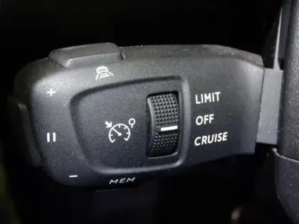 Photo 14 Peugeot 2008  1.5 BlueHDi 130ch S&S GT EAT8 125g